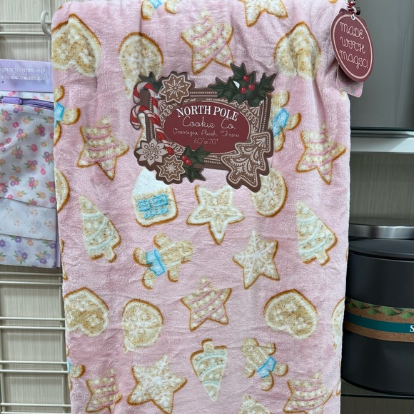 North Pole Cookie Co Gingerbread Sugar Cookie Oversized Christmas Throw Blanket - Picture 1 of 5
